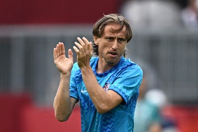 Modric chưa tính chuyện giải nghệ