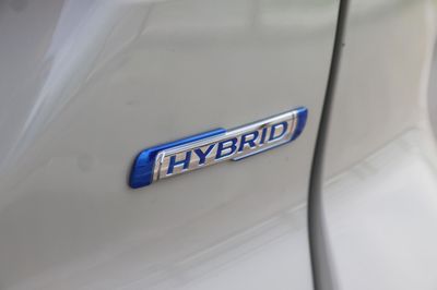 Xe hybrid Hàn - Trung - Nhật, ai sẽ nắm giữ thị trường nửa cuối năm?