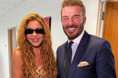 Khoảnh khắc thân thiết giữa Shakira và David Beckham