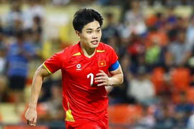 Đình Bắc bị treo giò ở trận mở màn ASEAN Cup?