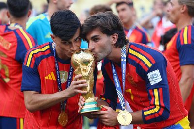Real và PSG muốn có sự phục vụ của nhà vô địch World Cup