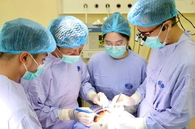 Ù tai kéo dài, bệnh nhi 14 tuổi phát hiện ung thư vòm mũi họng