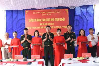 Cục Cán bộ bàn giao nhà tình nghĩa tặng gia đình chính sách tại Thái Nguyên