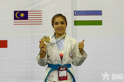 Nhà vô địch MMA và Jiujitsu châu Á đấu giá huy chương ủng hộ đồng bào vùng lũ Lai Châu