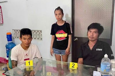 Bắt 3 đối tượng mở tiệc 'mầm đá'
