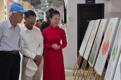Trưng bày 90 hiện vật gốc là kỷ vật của các Anh hùng liệt sĩ, chiến sĩ cách mạng