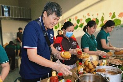 'Bếp cơm 0 đồng' của TikToker trẻ Phạm Ngọc Dũng