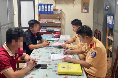 Xác định danh tính 2 tài xế tranh giành khách dọc đường ở Tuyên Quang