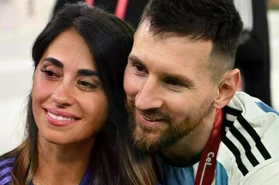 Vợ Messi lên tiếng sau thất bại của chồng: 'Anh mãi là người giỏi nhất'
