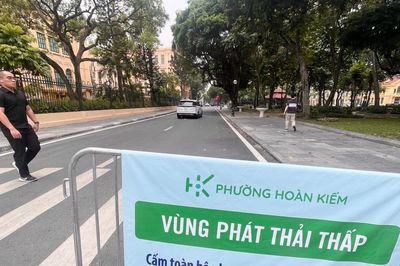 Mục sở thị điểm trung chuyển, bãi đỗ vùng phát thải thấp Hà Nội