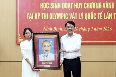 Ninh Bình thưởng nữ sinh giành Huy chương Vàng Olympic Vật lý quốc tế 500 triệu đồng