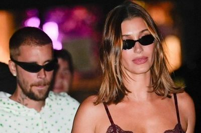 Justin Bieber sau màn xuất hiện khiến hơn 80.000 người im phăng phắc