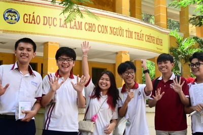 Điều tuyển sinh đại học Việt Nam thiếu không phải 1 kỳ thi mà là chuẩn đánh giá