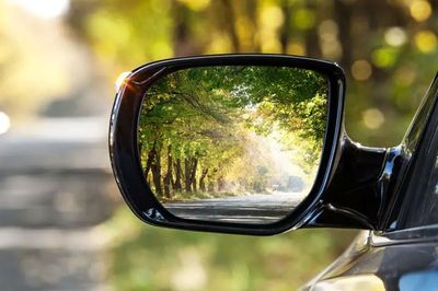 Những việc cần làm để kiểm soát điểm mù khi lái xe