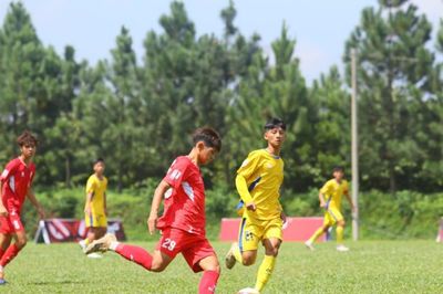 Xác định 8 đội bóng vào tứ kết U17 quốc gia 2026