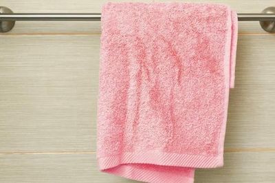 Chuyên gia cảnh báo nguy cơ lây bệnh từ thói quen dùng chung khăn lau tay
