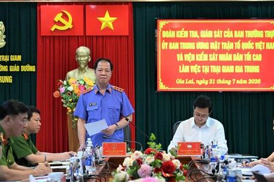 Phó Viện trưởng VKSND tối cao Trần Hải Quân kiểm tra công tác tạm giữ, tạm giam tại Gia Lai