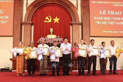 Phong tặng và truy tặng danh hiệu Bà mẹ Việt Nam Anh hùng
