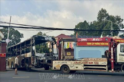 Vụ cháy xe khách khiến 7 người tử vong: Khởi tố vụ án, khởi tố bị can, tạm giam tài xế