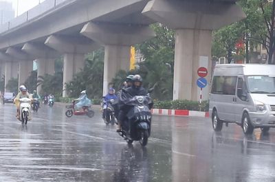 Dự báo thời tiết 21/7/2026: Bắc Bộ tiếp tục hứng mưa dông, Nam Bộ nắng nóng gay gắt