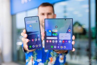 Samsung sẽ liên tục bại trận trên thị trường smartphone màn hình gập?