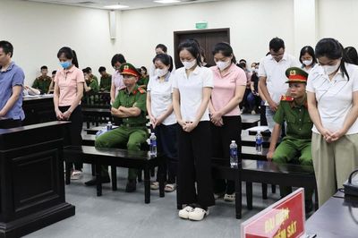 Vợ chồng giám đốc lĩnh hơn 38 năm tù vì sản xuất sản phẩm bảo vệ sức khỏe giả