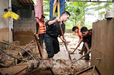 Kiểm tra công tác khắc phục thiên tai tại xã Mường Than