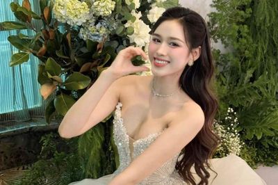 Người thương 6 năm chúc mừng Hoa hậu Đỗ Thị Hà