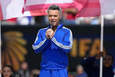 Robbie Williams lên tiếng sau nghi vấn dùng chất cấm tại chung kết World Cup 2026