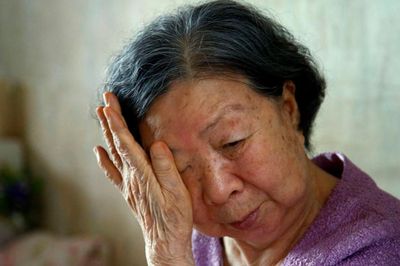 'Cụt vốn' dưỡng già vì những món nợ của con