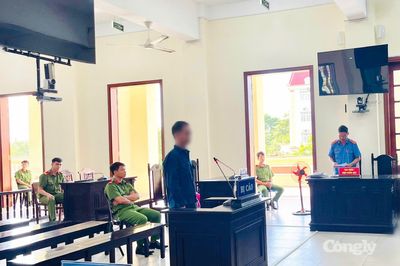 Lĩnh án chung thân vì đâm chết hàng xóm
