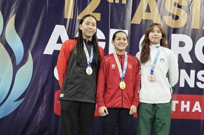 Thúy Hiền phá kỷ lục quốc gia, bơi Việt Nam giành thêm 2 Huy chương Vàng ở giải trẻ châu Á