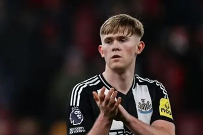 Lewis Hall từ chối Chelsea để chọn Man Utd và thách thức 60 triệu bảng