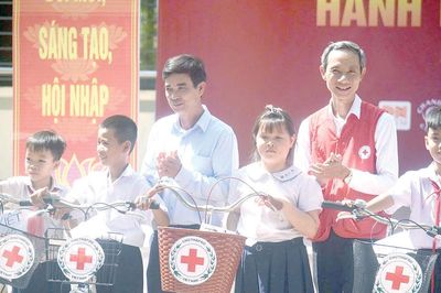 Đưa yêu thương đến đúng địa chỉ