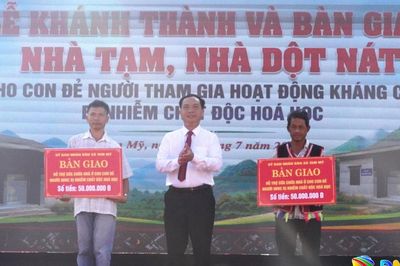 Xã Tam Mỹ bàn giao nhà ở cho con đẻ người hoạt động kháng chiến bị nhiễm chất độc hóa học