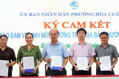 Phường Hòa Cường ra quân Tháng cao điểm bảo đảm vệ sinh môi trường