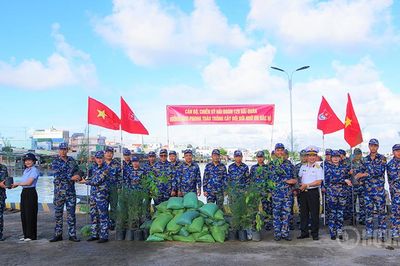 Góp phần đẩy nhanh 'Xanh hóa Trường Sa'