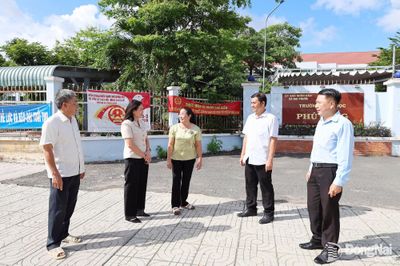 Quan tâm chế độ, chính sách cho người hoạt động không chuyên trách
