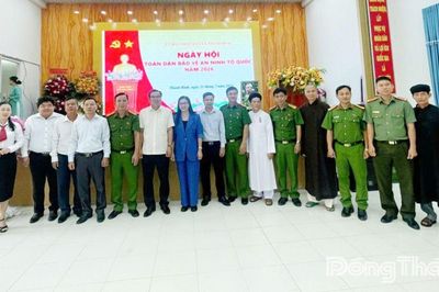 Đồng chí Nguyễn Thị Kim Tuyến dự Ngày hội Toàn dân bảo vệ an ninh Tổ quốc tại xã Thanh Bình