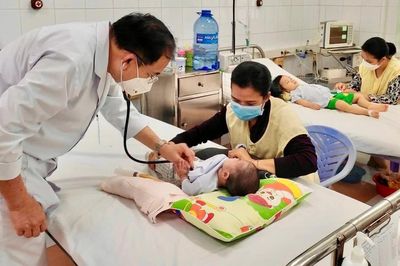 Bệnh viện Đa khoa Trung tâm tỉnh Gia Lai khám miễn phí cho trẻ em có dị tật bẩm sinh