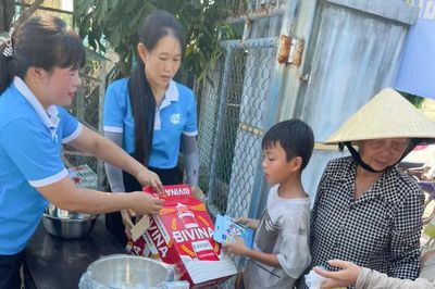 Hội Liên hiệp Phụ nữ xã Hòa Trí tổ chức chương trình đổi phế liệu lấy đồ dùng gia đình