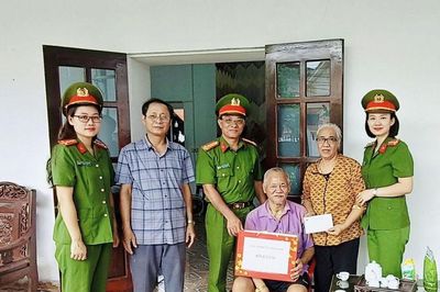 Công an tỉnh tổ chức nhiều hoạt động thiết thực nhân kỷ niệm 79 năm Ngày Thương binh-Liệt sĩ