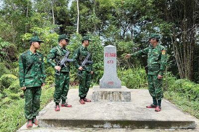Những bước chân lặng thầm trên biên giới
