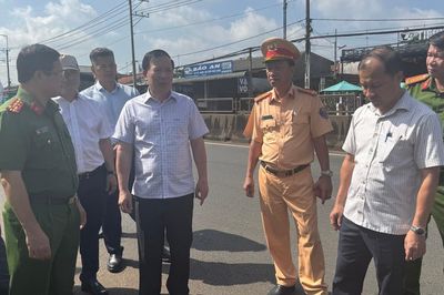 Vụ cháy xe 7 người tử vong: Tài xế âm tính với ma túy, buồn ngủ nên tông vào ta luy