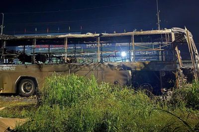 Khẩn trương điều tra nguyên nhân vụ cháy xe khách ở Đồng Nai làm 7 người tử vong