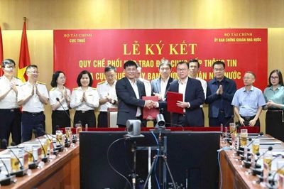 Cục Thuế và Ủy ban Chứng khoán Nhà nước ký kết Quy chế phối hợp trao đổi, cung cấp thông tin