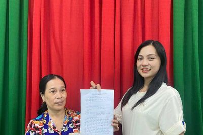An Giang: Nữ giáo viên trả lại hơn 50 triệu đồng nhặt được trên đường