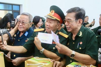 Hà Nội gặp mặt, tri ân 130 cựu chiến binh, thương binh tiêu biểu
