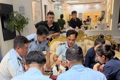 Phát hiện cơ sở bán trang sức có dấu hiệu giả mạo các nhãn hiệu nổi tiếng