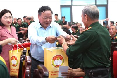 Thành phố hỗ trợ sửa chữa 79 nhà cho cựu chiến binh, thương binh